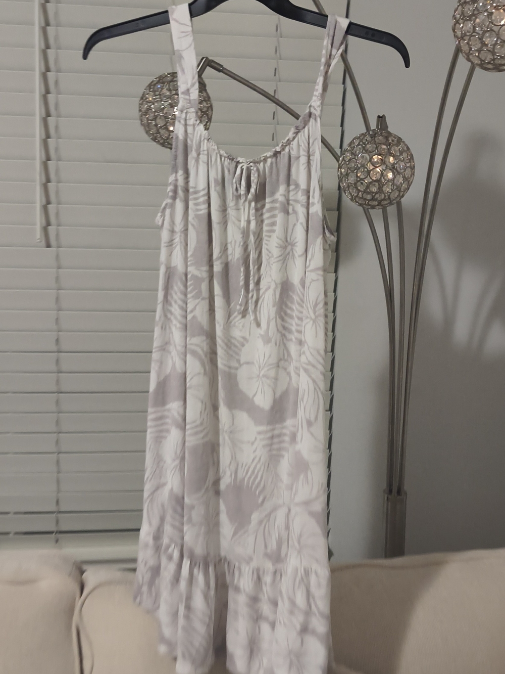 Ellen Tracy White and Light Gray Floral Chemise